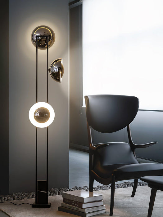 O3 Floor Lamp - Vakkerlight