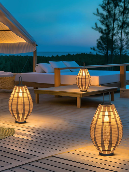 Oasis Mesh Beacon Outdoor Lamp - DWHOME