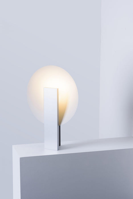 Orbe Table Lamp - DWHOME