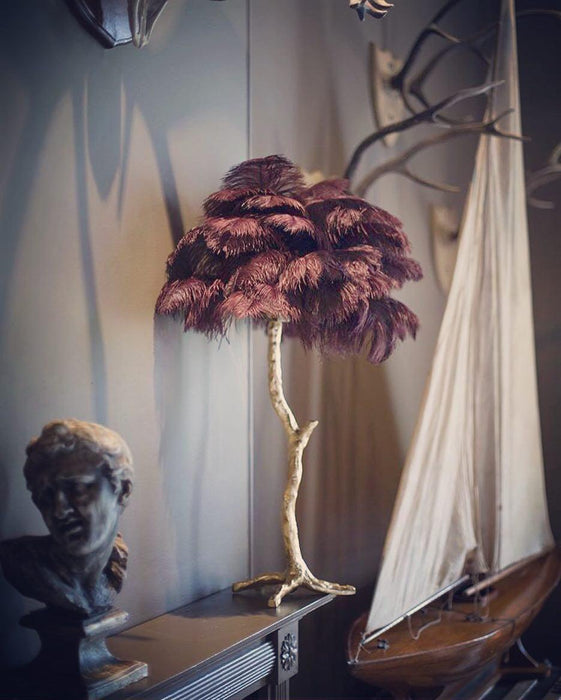 Ostrich Feather Table Lamp - Vakkerlight