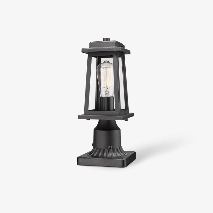 Outdoor Lantern Post Lights.