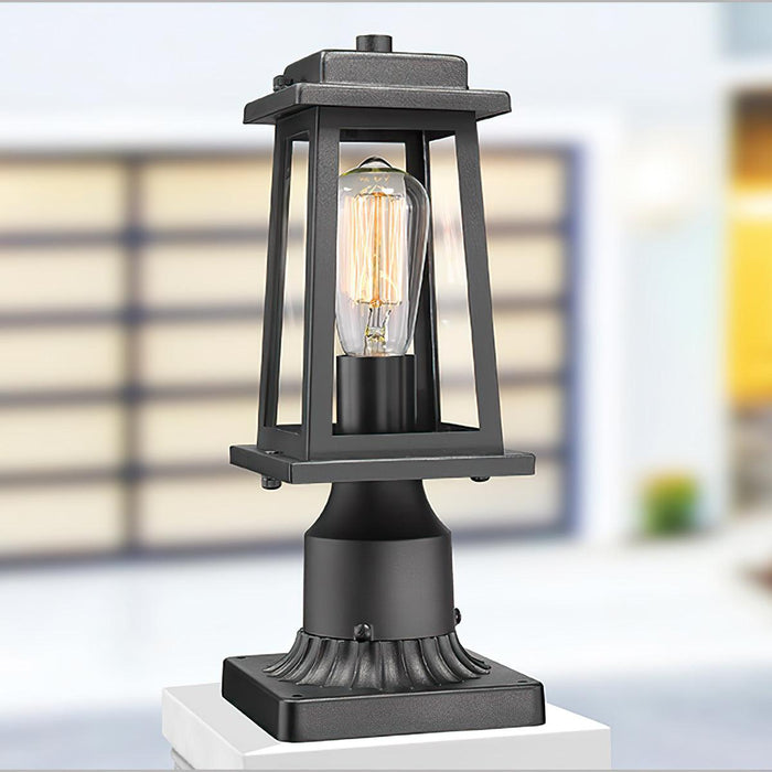 Outdoor Lantern Post Lights.