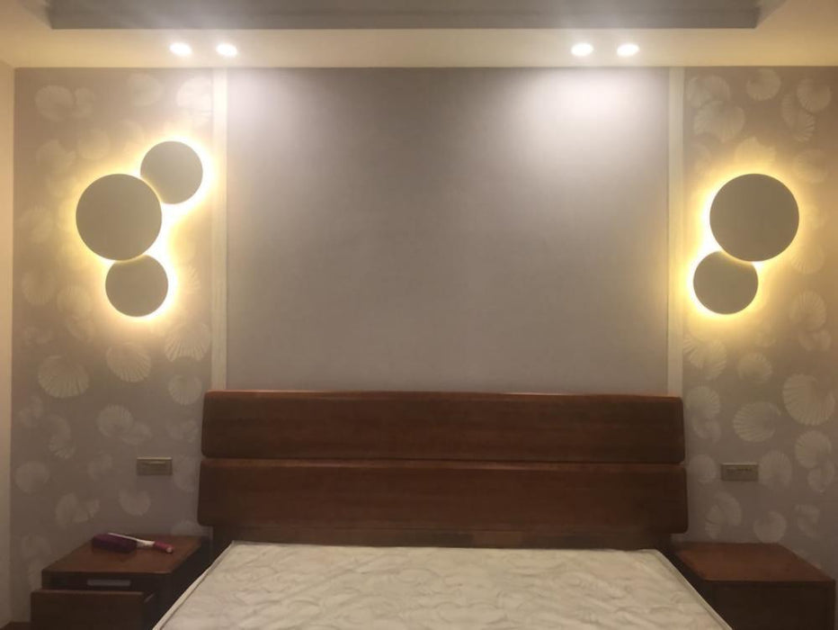 Geometric Disc Wall Lamp.