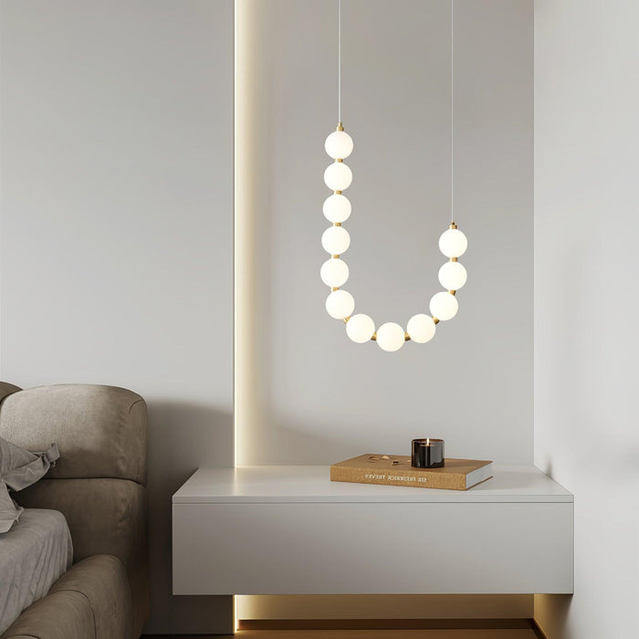 Acrylic Pearl Necklace Chandelier - Vakkerlight