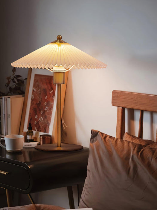 Perla Pleated Table Lamp-DWHOME