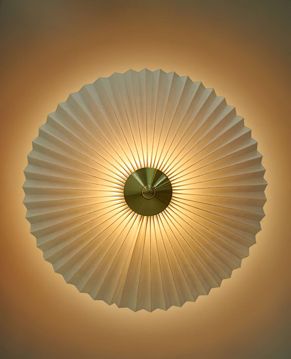 Perla Pleated Table Lamp-DWHOME