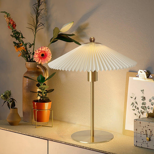 Perla Pleated Table Lamp-DWHOME