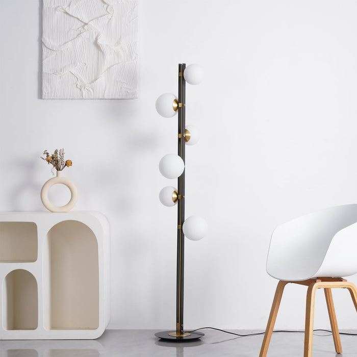 Planeta Floor Lamp.