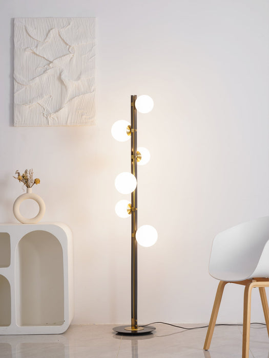 Planeta Floor Lamp.