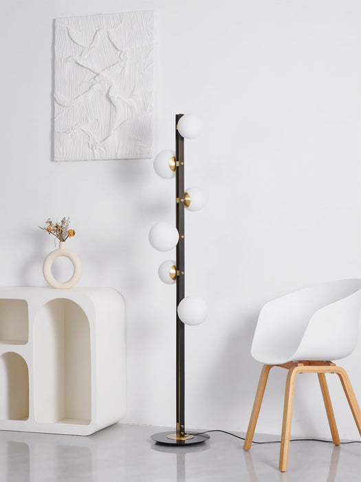 Planeta Floor Lamp.