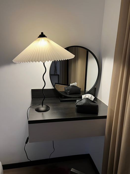 Pleated Hat Table Lamp