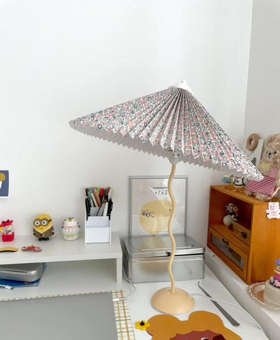 Pleated Hat Table Lamp - DWHOME