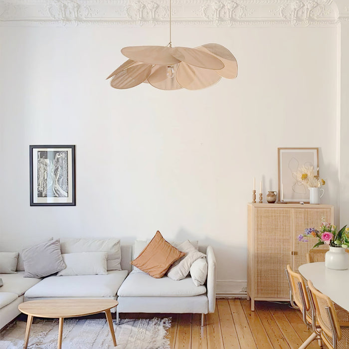 Precieuse Petals Pendant Lamp