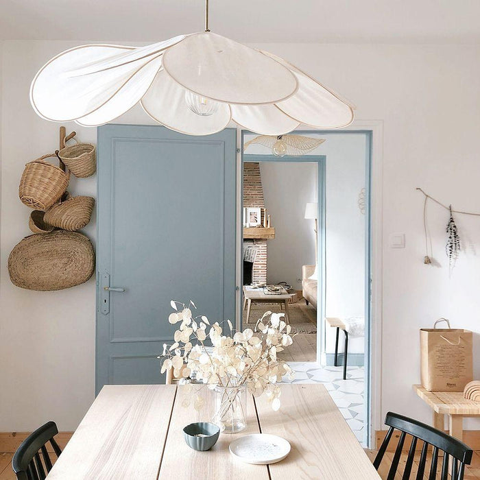 Precieuse Petals Pendant Lamp-DWHOME