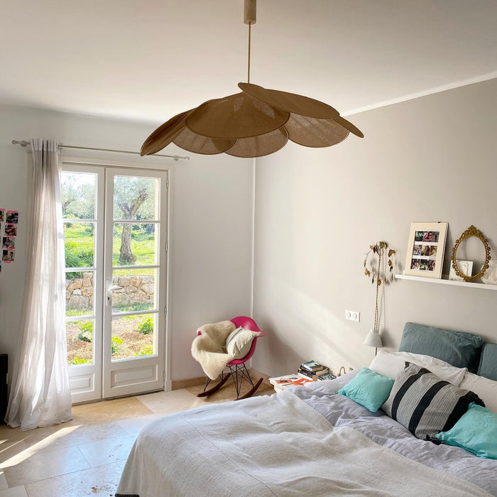 Precieuse Petals Pendant Lamp.