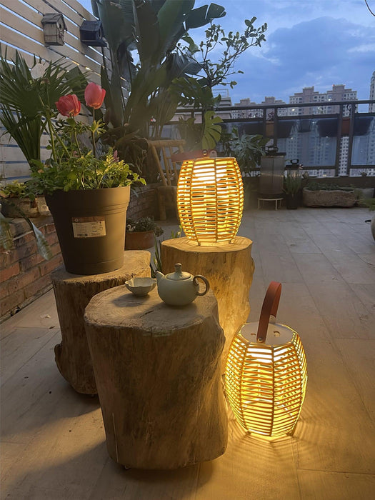 Lantern Built-in Battery Table Lamp-DWHOME