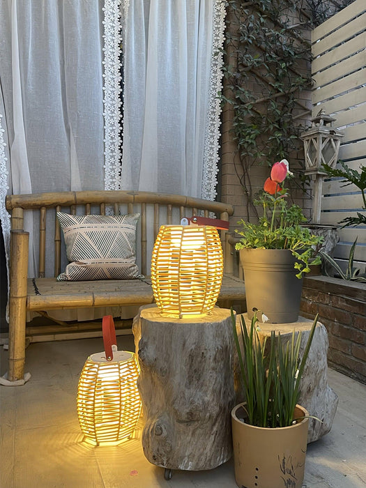 Lantern Built-in Battery Table Lamp-DWHOME