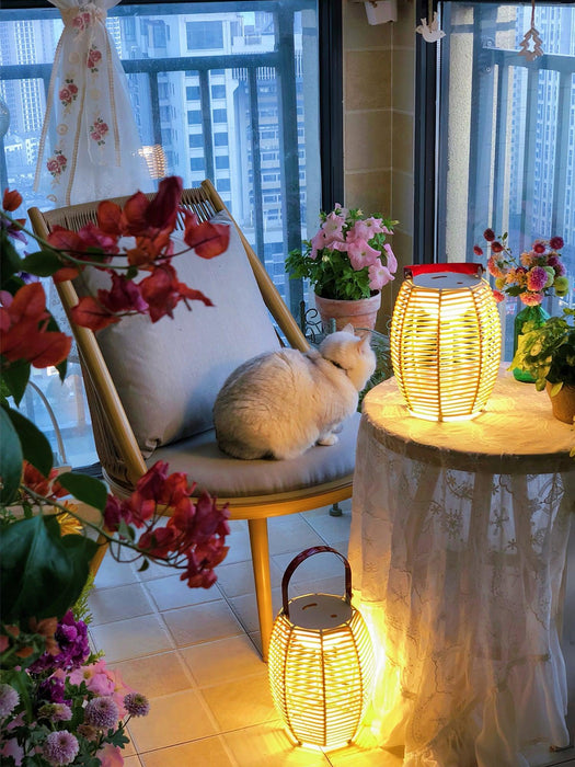 Lantern Built-in Battery Table Lamp-DWHOME