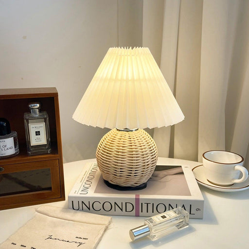 Rattan Pleated Table lamp - DWHOME