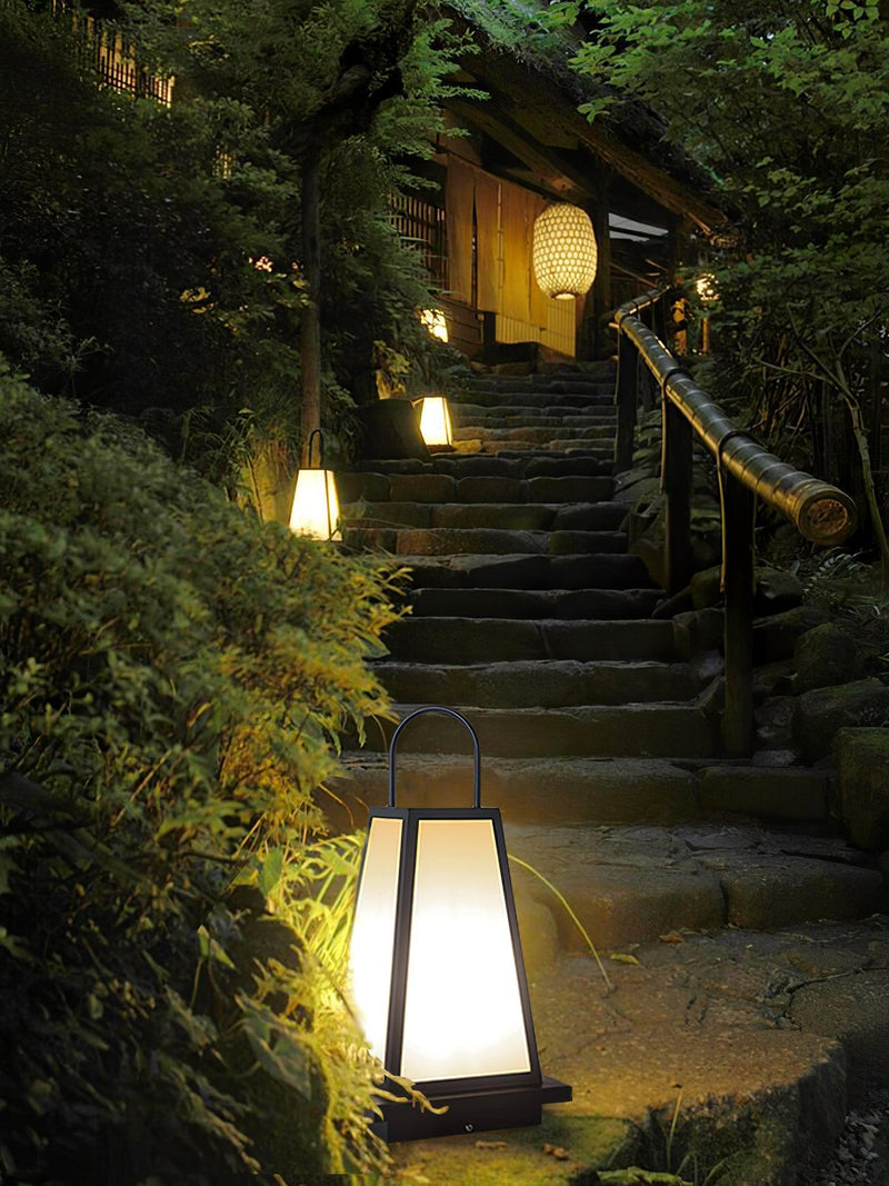 Roam Lantern Solar Outdoor Lamp-DWHOME