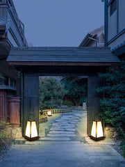 Roam Lantern Solar Outdoor Lamp-DWHOME