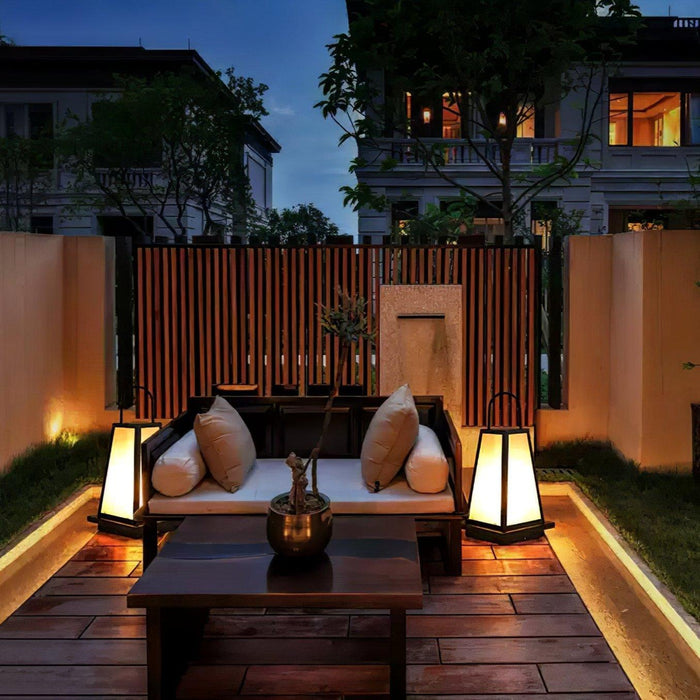 Roam Lantern Solar Outdoor Lamp-DWHOME