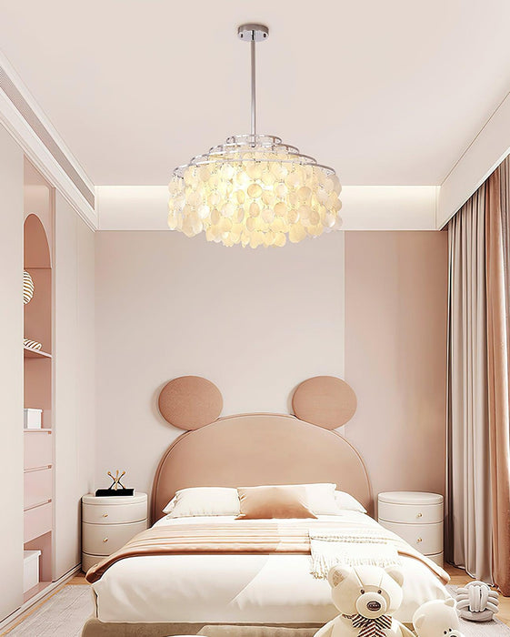 Round Shell Chandelier B.