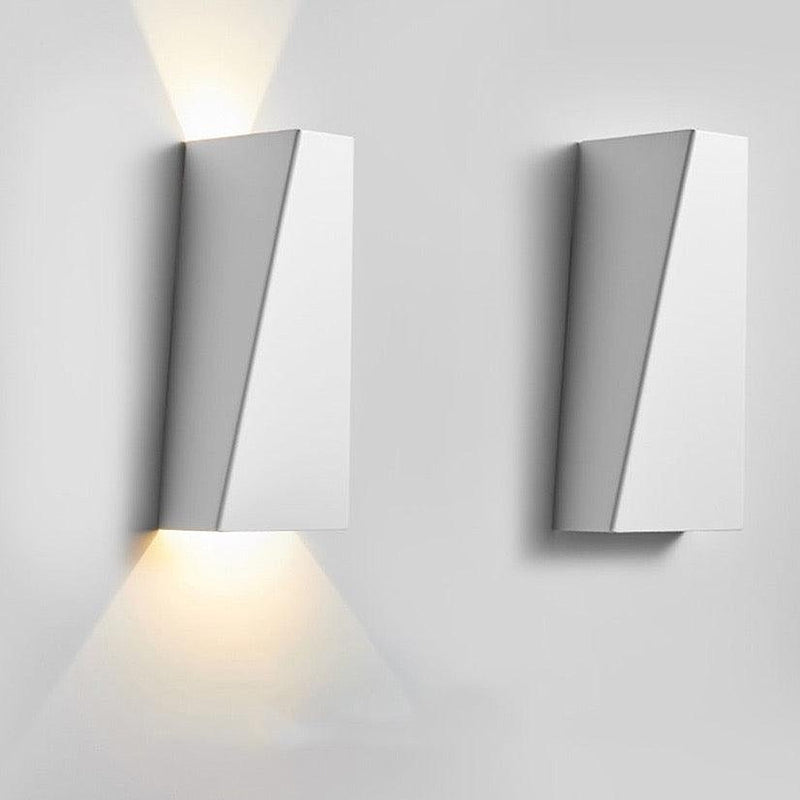 Sharp Funnel Wall Lamp-DWHOME