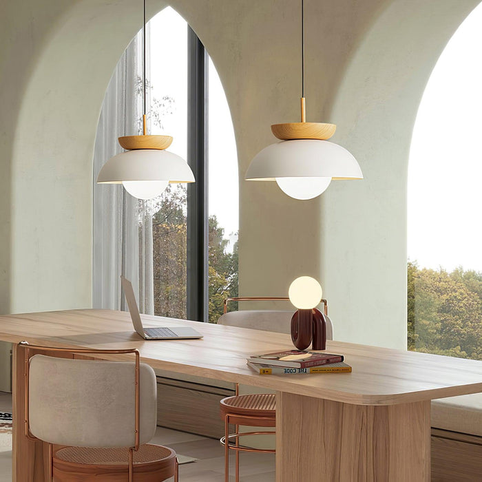 Savie Pendant Lamp.