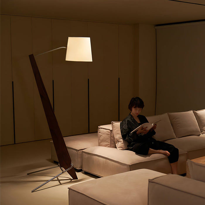 Silva Giant Floor Lamp - Vakkerlight