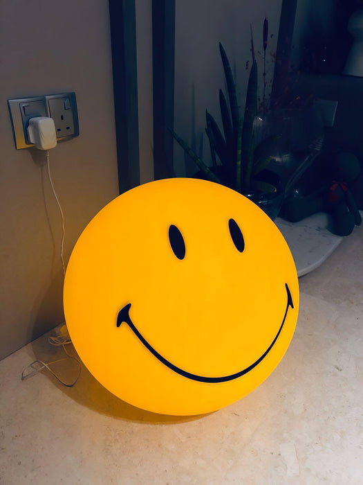 Smiling Rechargeable Table Lamp-DWHOME