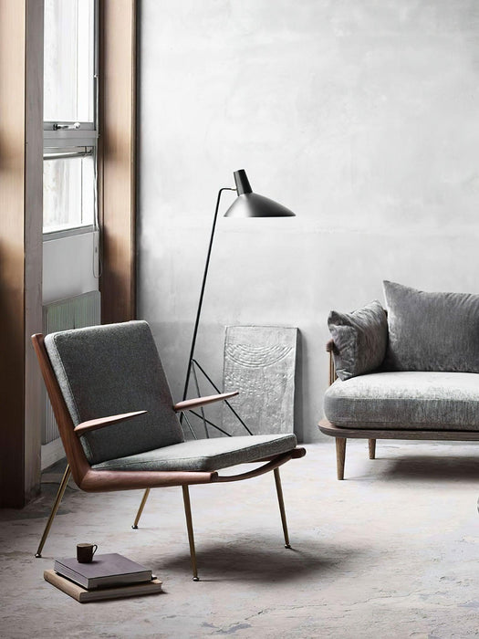 Svelte Noir Floor Lamp-DWHOME