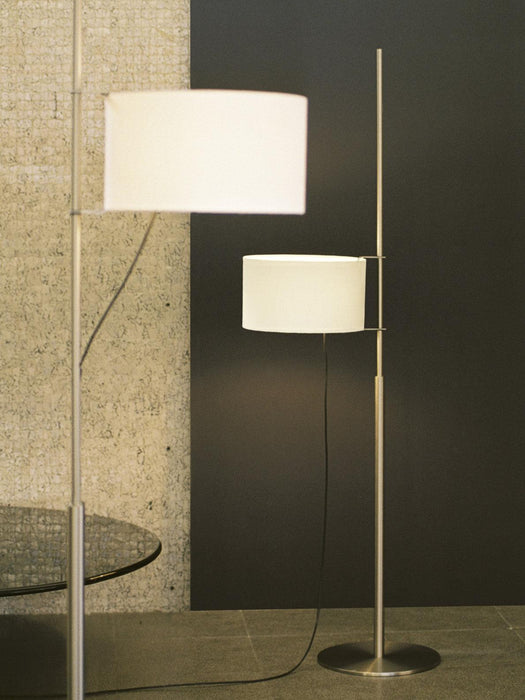 Svelte Silhouette Floor Lamp - Vakkerlight