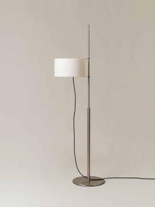 Svelte Silhouette Floor Lamp - Vakkerlight