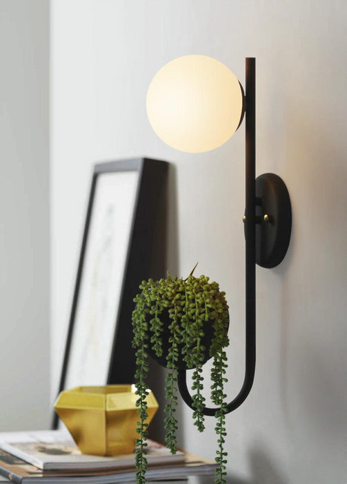 Ritz Single Head Pot Plant Wall Light.