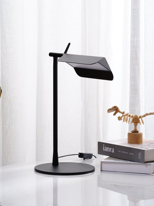 Pivot Ease Table Lamp-DWHOME