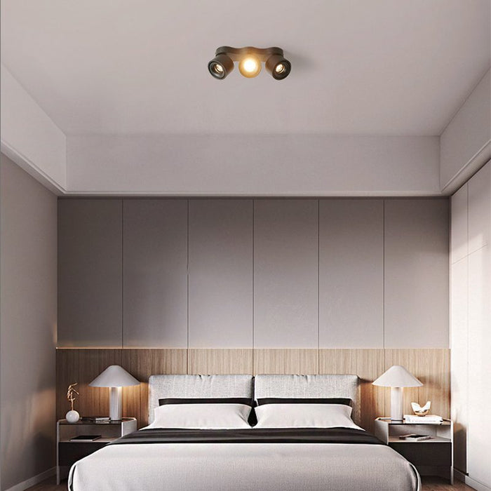 Three-heads Rotating Folding Ceiling Lamp.