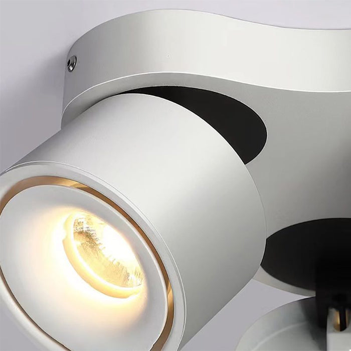 Three-heads Rotating Folding Ceiling Lamp.