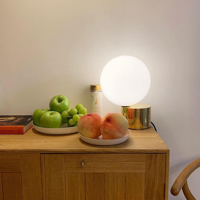Tip of The Tongue Table Lamp-DWHOME