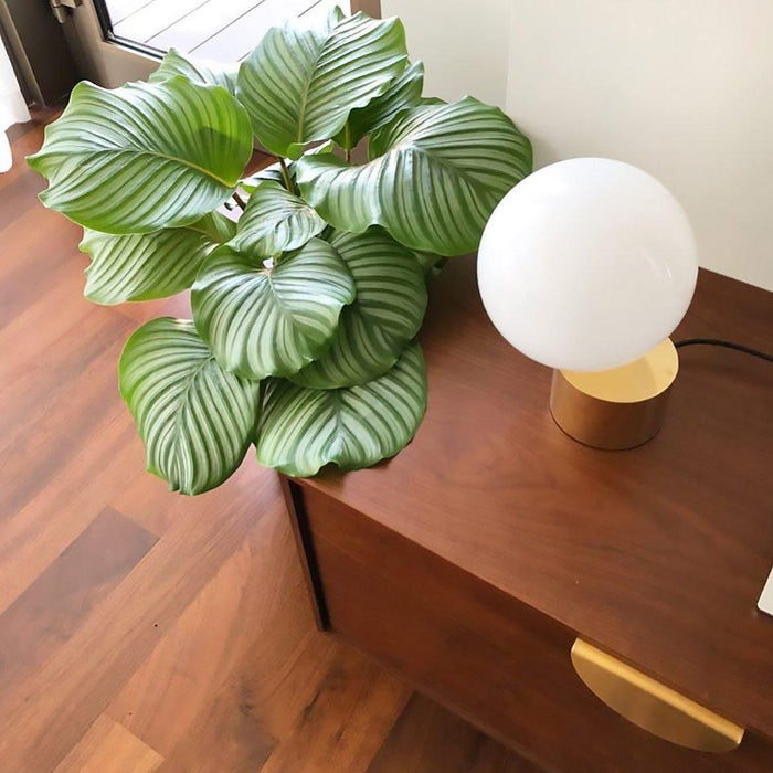Tip of The Tongue Table Lamp-DWHOME