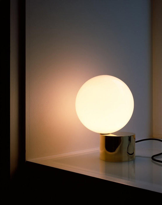 Tip of The Tongue Table Lamp-DWHOME