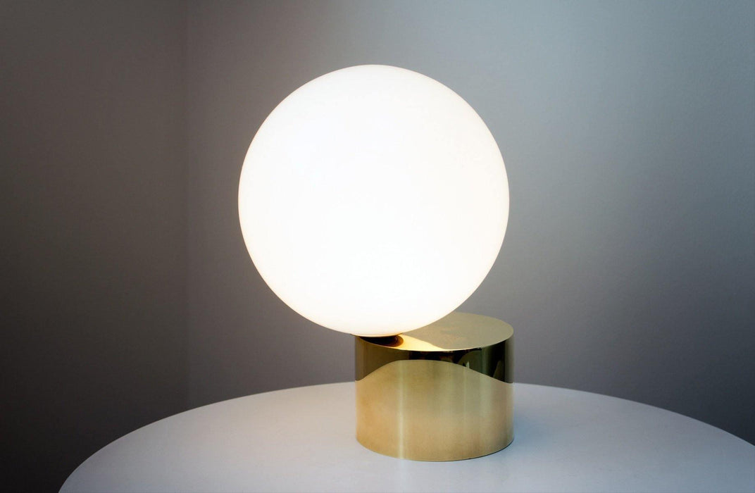 Tip of The Tongue Table Lamp-DWHOME