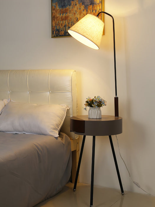 Tripod Fabric Floor Lamp - Vakkerlight