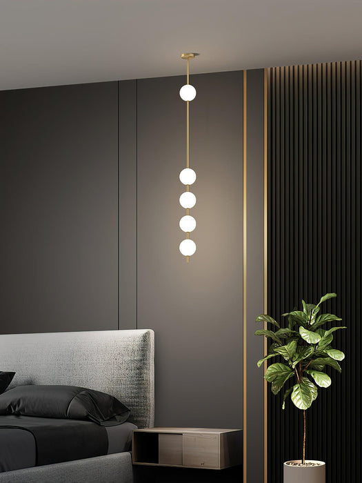 Vertical Balls Pendant Lamp.