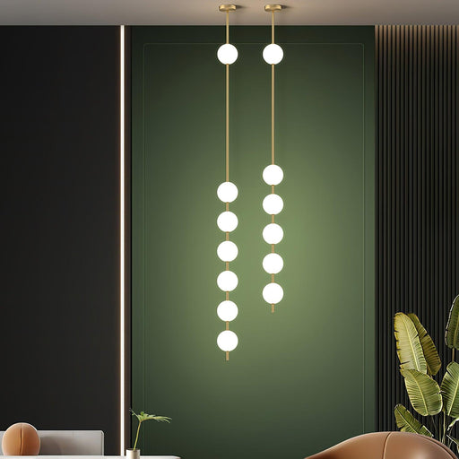 Vertical Balls Pendant Lamp.