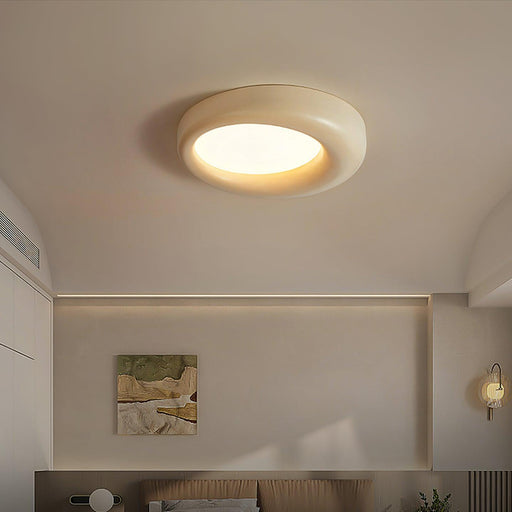 Zero Round Ceiling Lamp.