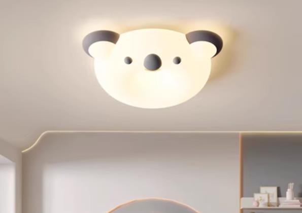 Animal children's ceiling lamp.