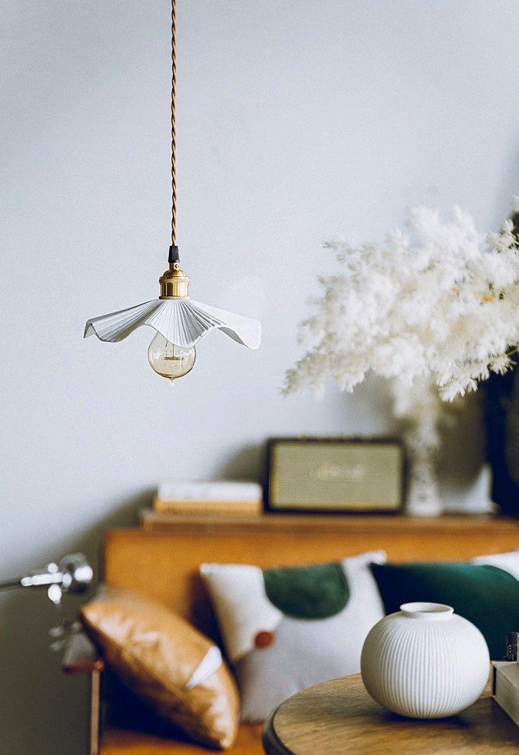 Anna Suspension Luminaire avec Abat-jour Cannelé et Monture en Laiton - DWHOME
