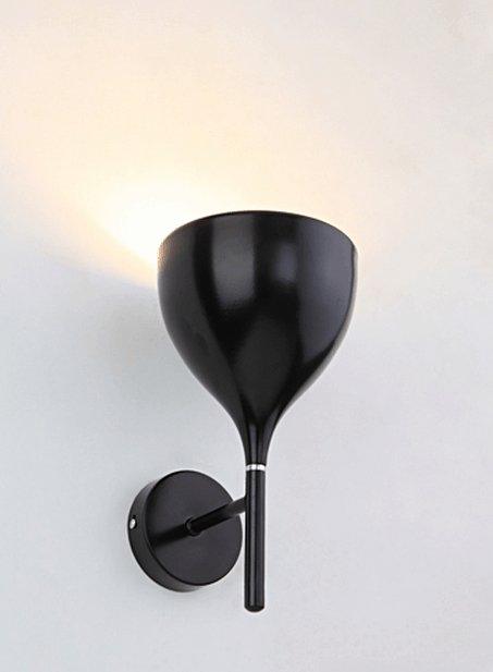 BODIL Single Tulip Wall Lamp.