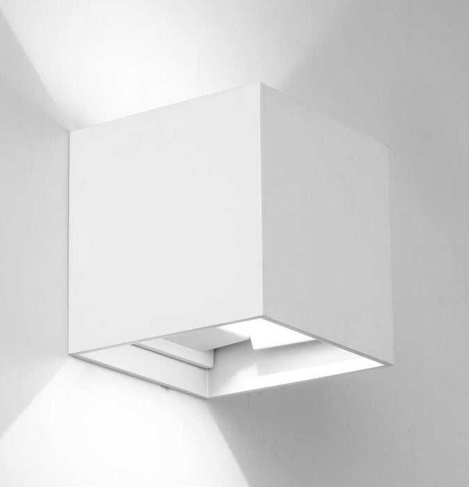 Cubanoe Square Cube Outdoor Wall Lamp.